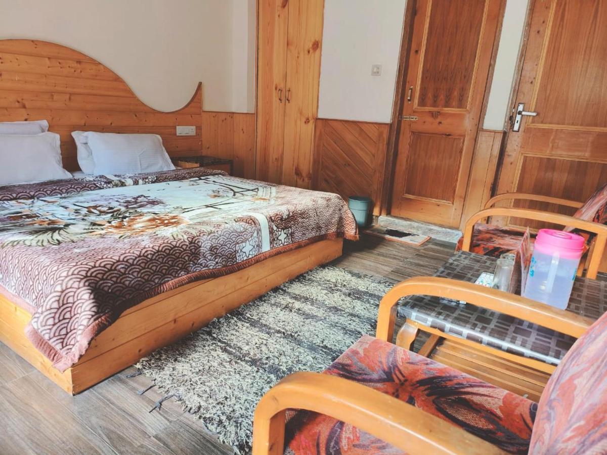 Hotel Hadimba Regency ! Free 4 Wheeler Parking ! Mountain View Rooms ! Near Mall Road Manali Exterior foto