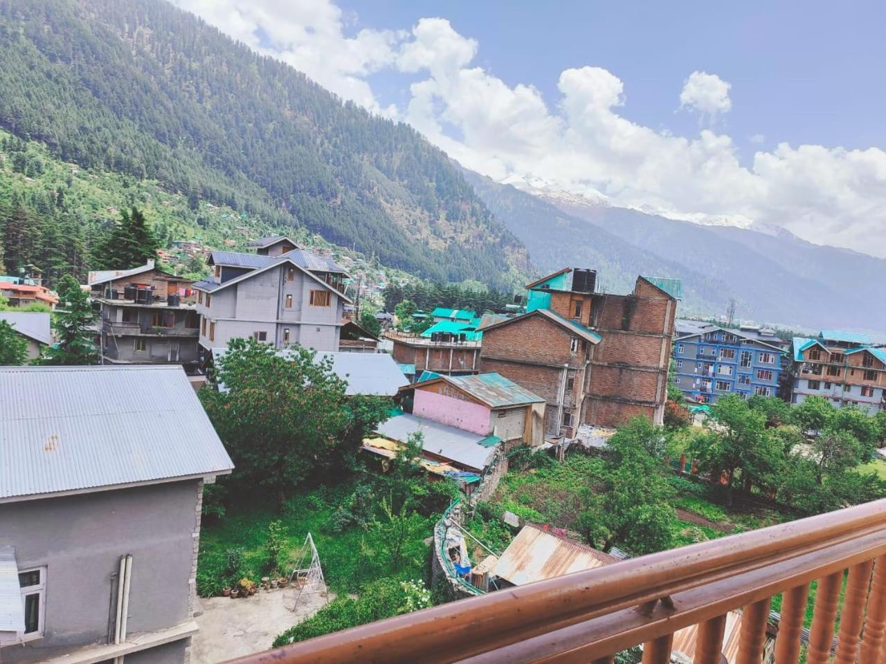 Hotel Hadimba Regency ! Free 4 Wheeler Parking ! Mountain View Rooms ! Near Mall Road Manali Exterior foto